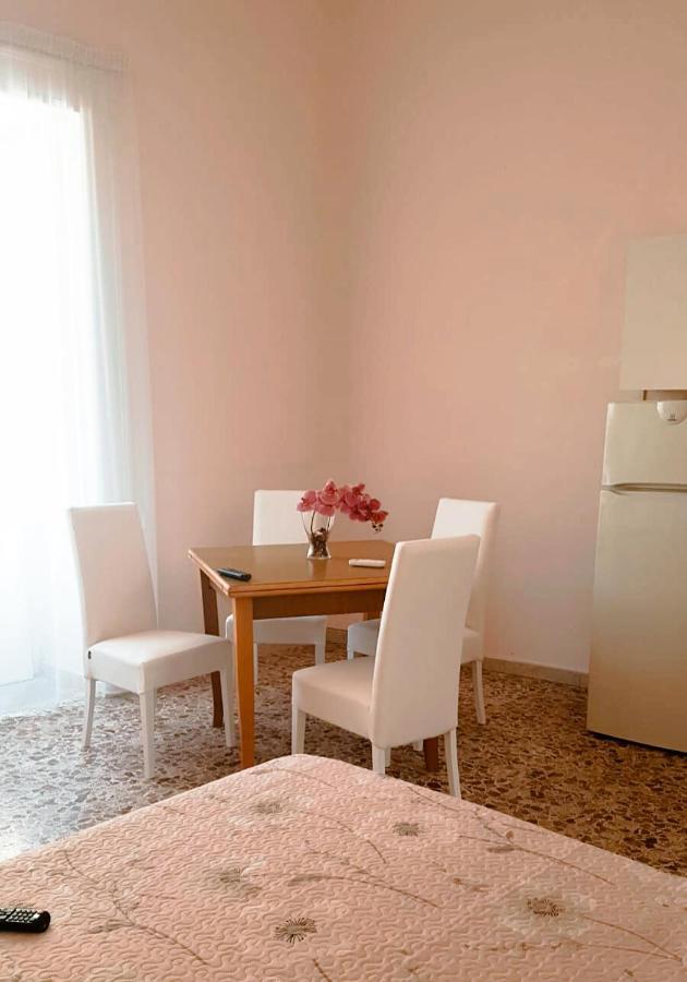 Appartamenti Su Piazza Matteotti Forio Centralissimi Exterior foto