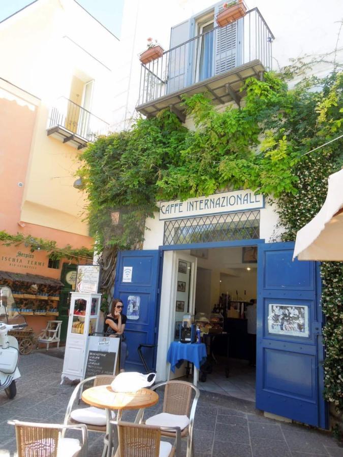Appartamenti Su Piazza Matteotti Forio Centralissimi Exterior foto