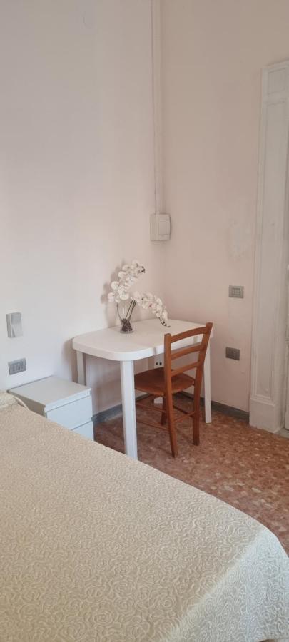 Appartamenti Su Piazza Matteotti Forio Centralissimi Exterior foto